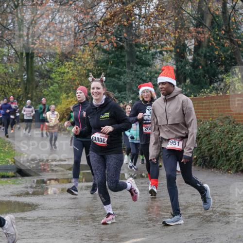 07.12.2025 - St. Pauli X-Mass-Run No. 15 Michael Burmester http://msf.ph/oto/9400491 07.12.2025 10:22:37 Laufen 116, 20, 951 meine-sportfotos.de