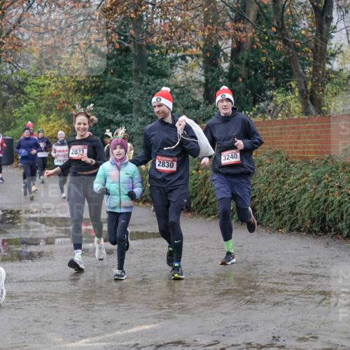 07.12.2025 - St. Pauli X-Mass-Run No. 15 Michael Burmester http://msf.ph/oto/9400504 07.12.2025 10:22:40 Laufen 3242, 2831, 3240, 2830 meine-sportfotos.de