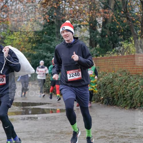 07.12.2025 - St. Pauli X-Mass-Run No. 15 Michael Burmester http://msf.ph/oto/9400510 07.12.2025 10:22:41 Laufen 15, 2830, 15, 3240 meine-sportfotos.de