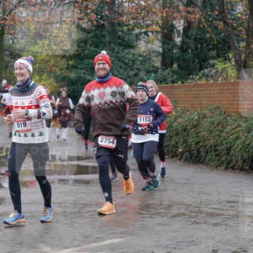 07.12.2025 - St. Pauli X-Mass-Run No. 15 Michael Burmester http://msf.ph/oto/9400532 07.12.2025 10:22:47 Laufen 519, 2754, 1153 meine-sportfotos.de