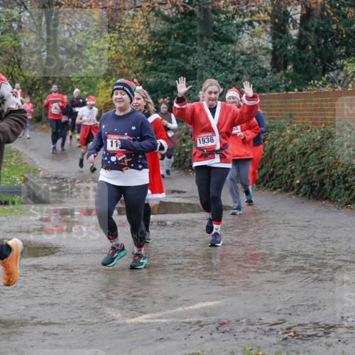 07.12.2025 - St. Pauli X-Mass-Run No. 15 Michael Burmester http://msf.ph/oto/9400537 07.12.2025 10:22:49 Laufen 11, 2754, 1936, 55 meine-sportfotos.de