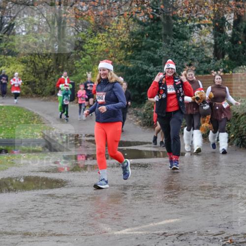 07.12.2025 - St. Pauli X-Mass-Run No. 15 Michael Burmester http://msf.ph/oto/9400553 07.12.2025 10:22:52 Laufen 998, 3360 meine-sportfotos.de