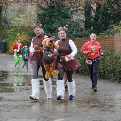 07.12.2025 - St. Pauli X-Mass-Run No. 15 Michael Burmester http://msf.ph/oto/9400565 07.12.2025 10:22:54 Laufen 2901, 2931 meine-sportfotos.de