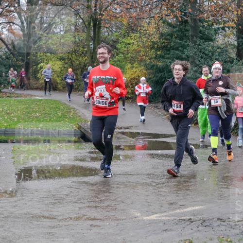07.12.2025 - St. Pauli X-Mass-Run No. 15 Michael Burmester http://msf.ph/oto/9400583 07.12.2025 10:22:58 Laufen 1616, 86, 30, 4104, 2934 meine-sportfotos.de