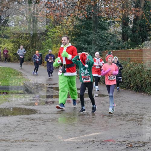 07.12.2025 - St. Pauli X-Mass-Run No. 15 Michael Burmester http://msf.ph/oto/9400595 07.12.2025 10:23:00 Laufen 926, 2901, 1616, 2934 meine-sportfotos.de