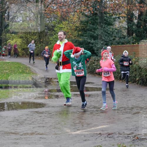 07.12.2025 - St. Pauli X-Mass-Run No. 15 Michael Burmester http://msf.ph/oto/9400598 07.12.2025 10:23:01 Laufen 2901, 934, 379 meine-sportfotos.de
