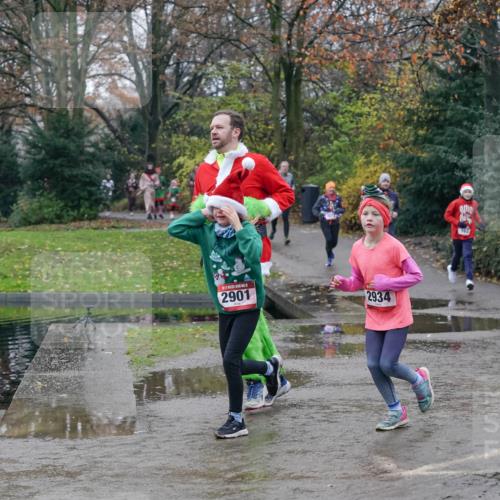 07.12.2025 - St. Pauli X-Mass-Run No. 15 Michael Burmester http://msf.ph/oto/9400602 07.12.2025 10:23:02 Laufen 2901, 2934, 162, 1616, 379 meine-sportfotos.de