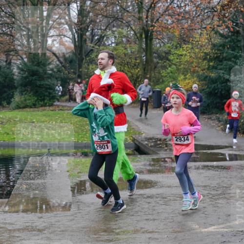 07.12.2025 - St. Pauli X-Mass-Run No. 15 Michael Burmester http://msf.ph/oto/9400603 07.12.2025 10:23:02 Laufen 2901, 2934, 162, 161 meine-sportfotos.de