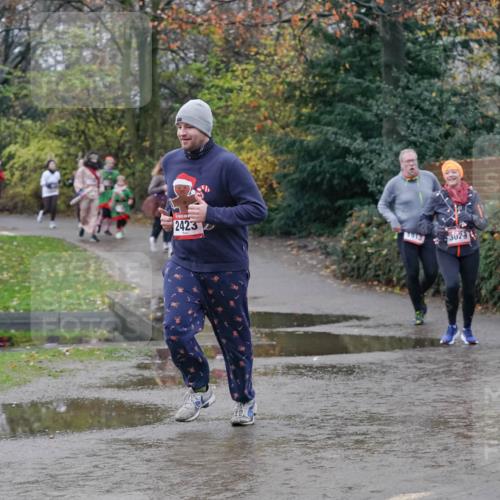07.12.2025 - St. Pauli X-Mass-Run No. 15 Michael Burmester http://msf.ph/oto/9400612 07.12.2025 10:23:07 Laufen 2423, 3023 meine-sportfotos.de