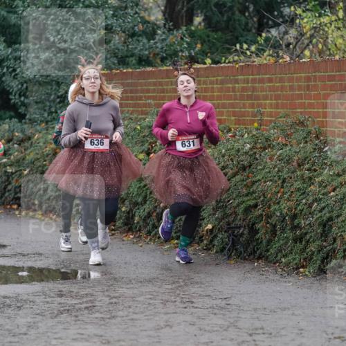 07.12.2025 - St. Pauli X-Mass-Run No. 15 Michael Burmester http://msf.ph/oto/9400633 07.12.2025 10:23:13 Laufen 9, 38, 1195, 636, 631 meine-sportfotos.de