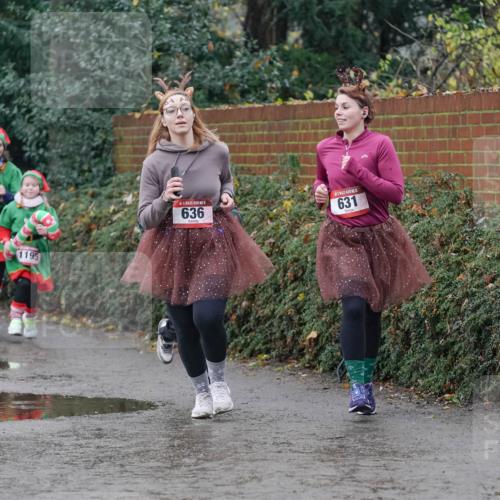 07.12.2025 - St. Pauli X-Mass-Run No. 15 Michael Burmester http://msf.ph/oto/9400636 07.12.2025 10:23:14 Laufen 1189, 118, 1195, 15, 636, 631 meine-sportfotos.de