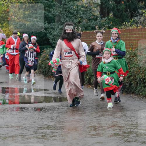 07.12.2025 - St. Pauli X-Mass-Run No. 15 Michael Burmester http://msf.ph/oto/9400645 07.12.2025 10:23:19 Laufen 0535, 1189, 55 meine-sportfotos.de
