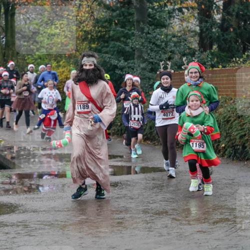 07.12.2025 - St. Pauli X-Mass-Run No. 15 Michael Burmester http://msf.ph/oto/9400652 07.12.2025 10:23:20 Laufen 1189, 485, 2535, 4072, 1195 meine-sportfotos.de