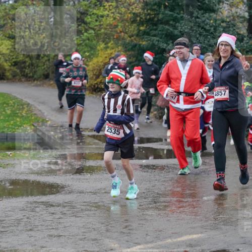 07.12.2025 - St. Pauli X-Mass-Run No. 15 Michael Burmester http://msf.ph/oto/9400669 07.12.2025 10:23:24 Laufen 633, 15, 2535, 354857, 948 meine-sportfotos.de