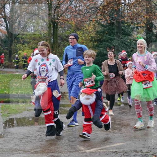 07.12.2025 - St. Pauli X-Mass-Run No. 15 Michael Burmester http://msf.ph/oto/9400688 07.12.2025 10:23:27 Laufen 598, 2356, 72, 2355, 39, 559, 2950 meine-sportfotos.de