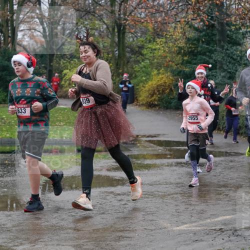 07.12.2025 - St. Pauli X-Mass-Run No. 15 Michael Burmester http://msf.ph/oto/9400699 07.12.2025 10:23:29 Laufen 9, 633, 639, 2955, 14559, 2950, 28 meine-sportfotos.de