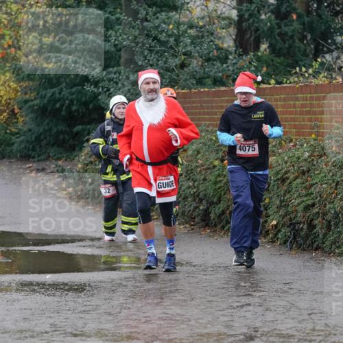 07.12.2025 - St. Pauli X-Mass-Run No. 15 Michael Burmester http://msf.ph/oto/9400728 07.12.2025 10:23:37 Laufen 32, 4075 meine-sportfotos.de