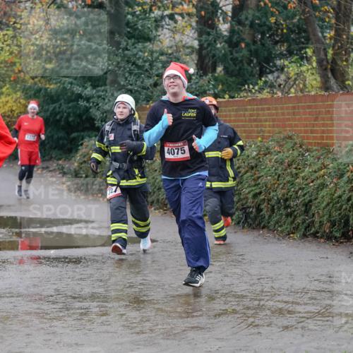 07.12.2025 - St. Pauli X-Mass-Run No. 15 Michael Burmester http://msf.ph/oto/9400736 07.12.2025 10:23:39 Laufen 1977, 4075, 20 meine-sportfotos.de