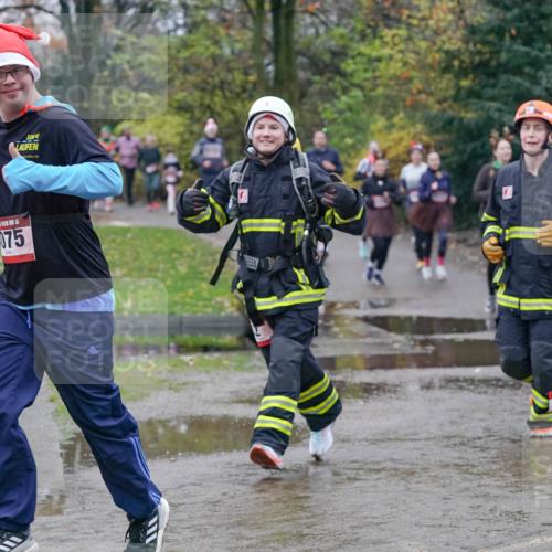 07.12.2025 - St. Pauli X-Mass-Run No. 15 Michael Burmester http://msf.ph/oto/9400743 07.12.2025 10:23:40 Laufen 65, 075 meine-sportfotos.de