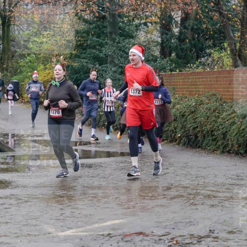 07.12.2025 - St. Pauli X-Mass-Run No. 15 Michael Burmester http://msf.ph/oto/9400755 07.12.2025 10:23:44 Laufen 3100, 1370, 2012, 2013, 1372, 2337 meine-sportfotos.de