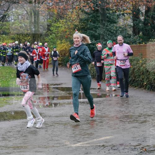 07.12.2025 - St. Pauli X-Mass-Run No. 15 Michael Burmester http://msf.ph/oto/9400791 07.12.2025 10:23:53 Laufen 2762, 141, 4255, 1848, 2563 meine-sportfotos.de