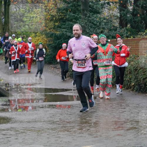 07.12.2025 - St. Pauli X-Mass-Run No. 15 Michael Burmester http://msf.ph/oto/9400795 07.12.2025 10:23:54 Laufen 2563, 425, 1848 meine-sportfotos.de