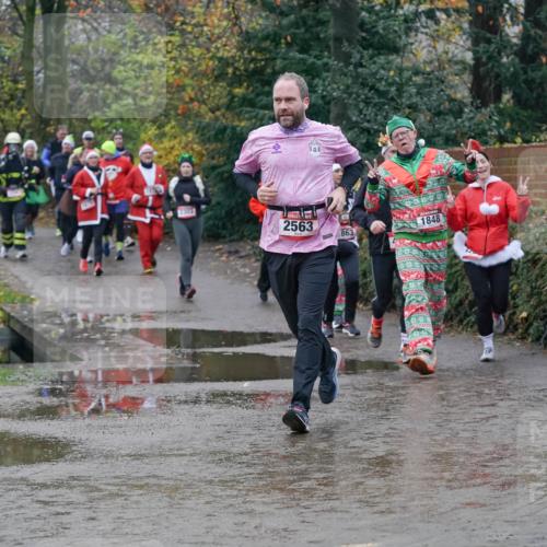 07.12.2025 - St. Pauli X-Mass-Run No. 15 Michael Burmester http://msf.ph/oto/9400797 07.12.2025 10:23:54 Laufen 2563, 1848, 863 meine-sportfotos.de
