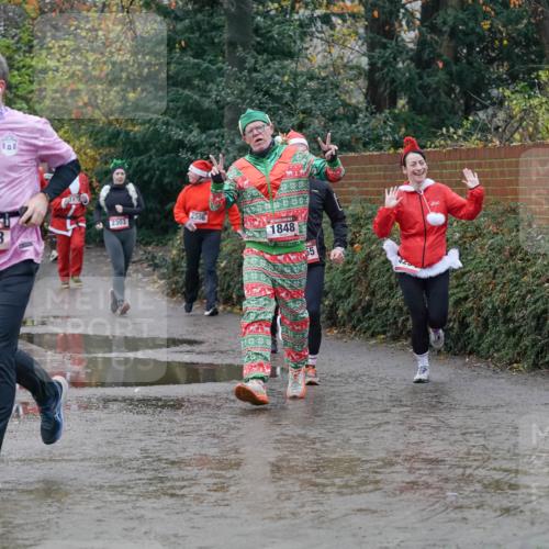 07.12.2025 - St. Pauli X-Mass-Run No. 15 Michael Burmester http://msf.ph/oto/9400800 07.12.2025 10:23:55 Laufen 290, 2563, 2303, 2306, 1848 meine-sportfotos.de