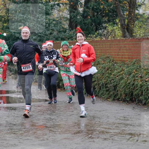 07.12.2025 - St. Pauli X-Mass-Run No. 15 Michael Burmester http://msf.ph/oto/9400807 07.12.2025 10:23:56 Laufen 1848, 4255, 1863 meine-sportfotos.de
