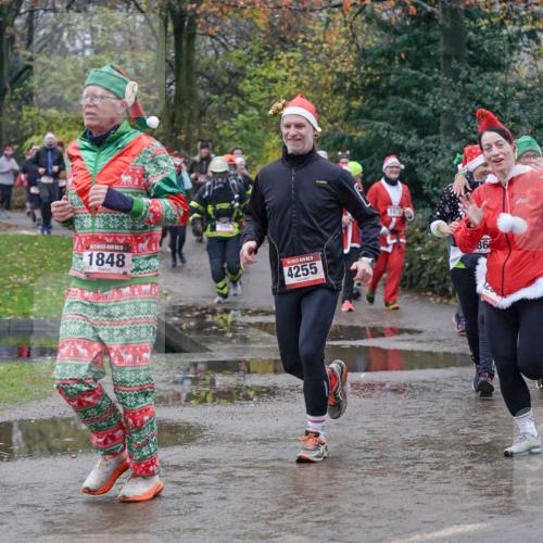 07.12.2025 - St. Pauli X-Mass-Run No. 15 Michael Burmester http://msf.ph/oto/9400810 07.12.2025 10:23:57 Laufen 1848, 15, 4255, 1872, 86 meine-sportfotos.de