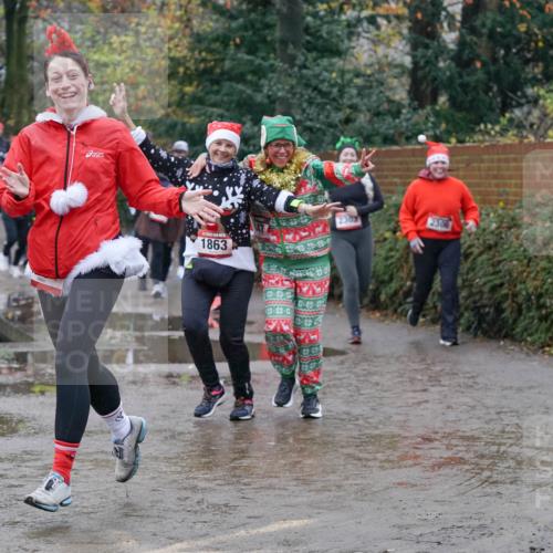 07.12.2025 - St. Pauli X-Mass-Run No. 15 Michael Burmester http://msf.ph/oto/9400813 07.12.2025 10:23:58 Laufen 1863, 2303, 2306 meine-sportfotos.de