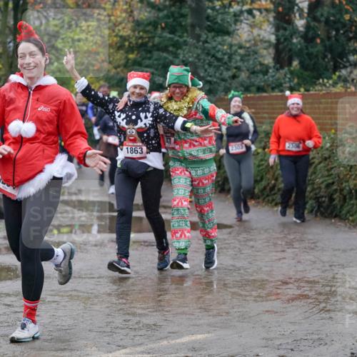 07.12.2025 - St. Pauli X-Mass-Run No. 15 Michael Burmester http://msf.ph/oto/9400814 07.12.2025 10:23:58 Laufen 00, 1863, 2303, 2306 meine-sportfotos.de