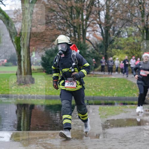 07.12.2025 - St. Pauli X-Mass-Run No. 15 Michael Burmester http://msf.ph/oto/9400836 07.12.2025 10:24:03 Laufen 290, 2992, 18 meine-sportfotos.de