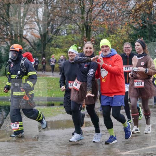 07.12.2025 - St. Pauli X-Mass-Run No. 15 Michael Burmester http://msf.ph/oto/9400848 07.12.2025 10:24:06 Laufen 233, 248, 571, 1301, 1421, 4876 meine-sportfotos.de