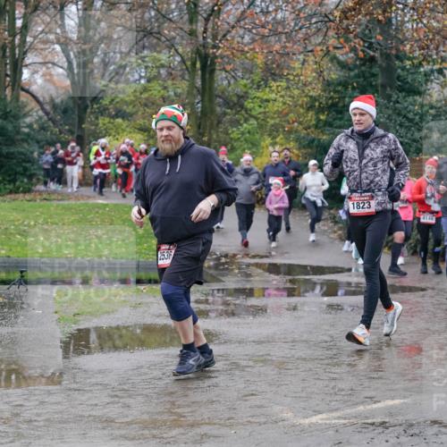 07.12.2025 - St. Pauli X-Mass-Run No. 15 Michael Burmester http://msf.ph/oto/9400880 07.12.2025 10:24:12 Laufen 2536, 1823, 4146, 4621 meine-sportfotos.de