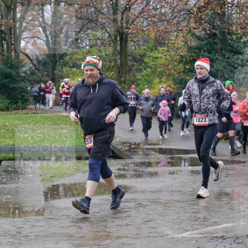 07.12.2025 - St. Pauli X-Mass-Run No. 15 Michael Burmester http://msf.ph/oto/9400881 07.12.2025 10:24:12 Laufen 2536, 1823, 4146, 4621 meine-sportfotos.de