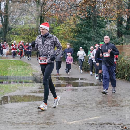 07.12.2025 - St. Pauli X-Mass-Run No. 15 Michael Burmester http://msf.ph/oto/9400884 07.12.2025 10:24:13 Laufen 4621, 1823 meine-sportfotos.de