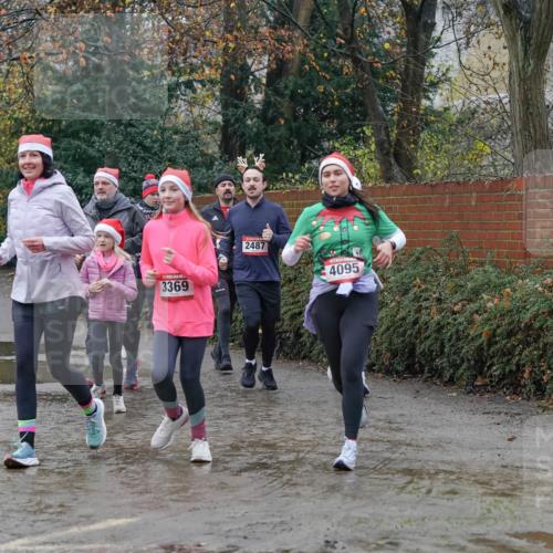 07.12.2025 - St. Pauli X-Mass-Run No. 15 Michael Burmester http://msf.ph/oto/9400905 07.12.2025 10:24:18 Laufen 4447, 3369, 2487, 4095 meine-sportfotos.de