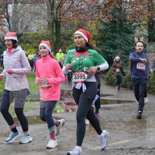 07.12.2025 - St. Pauli X-Mass-Run No. 15 Michael Burmester http://msf.ph/oto/9400913 07.12.2025 10:24:19 Laufen 336, 4095, 2487, 4096 meine-sportfotos.de