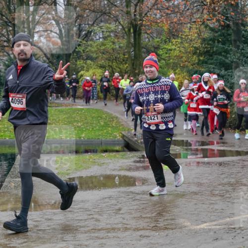 07.12.2025 - St. Pauli X-Mass-Run No. 15 Michael Burmester http://msf.ph/oto/9400927 07.12.2025 10:24:22 Laufen 4096, 2421, 444 meine-sportfotos.de
