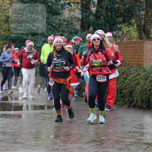 07.12.2025 - St. Pauli X-Mass-Run No. 15 Michael Burmester http://msf.ph/oto/9400940 07.12.2025 10:24:27 Laufen 1546, 1166, 60, 2250 meine-sportfotos.de