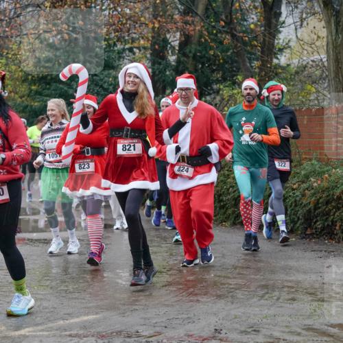 07.12.2025 - St. Pauli X-Mass-Run No. 15 Michael Burmester http://msf.ph/oto/9400952 07.12.2025 10:24:29 Laufen 5, 2250, 105, 823, 821, 824, 322 meine-sportfotos.de