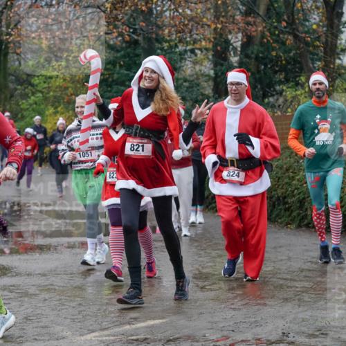 07.12.2025 - St. Pauli X-Mass-Run No. 15 Michael Burmester http://msf.ph/oto/9400956 07.12.2025 10:24:29 Laufen 15, 2250, 1051, 823, 821, 824, 322 meine-sportfotos.de