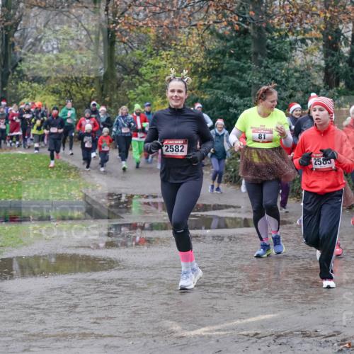 07.12.2025 - St. Pauli X-Mass-Run No. 15 Michael Burmester http://msf.ph/oto/9400978 07.12.2025 10:24:34 Laufen 2582, 81, 2583, 279, 58 meine-sportfotos.de