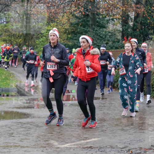 07.12.2025 - St. Pauli X-Mass-Run No. 15 Michael Burmester http://msf.ph/oto/9400993 07.12.2025 10:24:37 Laufen 3026, 1267, 3132, 58 meine-sportfotos.de