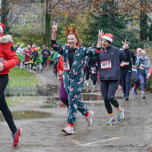 07.12.2025 - St. Pauli X-Mass-Run No. 15 Michael Burmester http://msf.ph/oto/9401000 07.12.2025 10:24:38 Laufen 267, 253, 15, 132, 5, 4617, 3026, 3836, 1758 meine-sportfotos.de