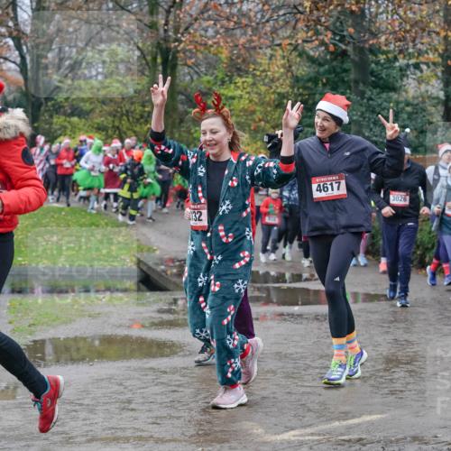 07.12.2025 - St. Pauli X-Mass-Run No. 15 Michael Burmester http://msf.ph/oto/9401001 07.12.2025 10:24:39 Laufen 5, 57, 15, 4617, 3026, 132, 1758 meine-sportfotos.de