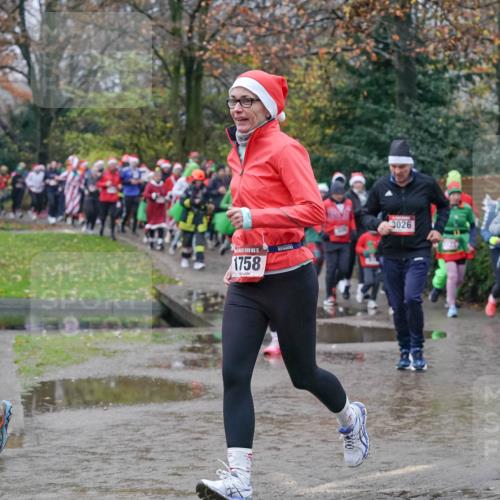 07.12.2025 - St. Pauli X-Mass-Run No. 15 Michael Burmester http://msf.ph/oto/9401007 07.12.2025 10:24:40 Laufen 15, 1758, 3026, 563 meine-sportfotos.de
