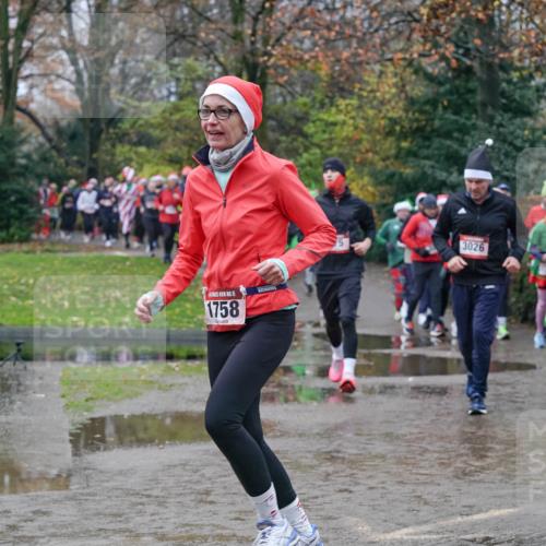 07.12.2025 - St. Pauli X-Mass-Run No. 15 Michael Burmester http://msf.ph/oto/9401009 07.12.2025 10:24:40 Laufen 15, 15, 1758, 3026, 3030 meine-sportfotos.de