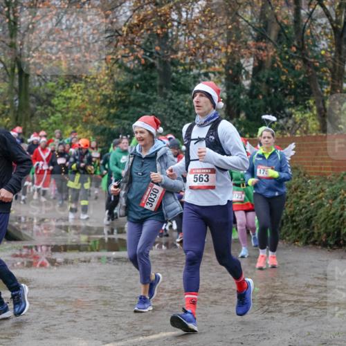 07.12.2025 - St. Pauli X-Mass-Run No. 15 Michael Burmester http://msf.ph/oto/9401018 07.12.2025 10:24:42 Laufen 3026, 3030, 5, 563, 123, 17 meine-sportfotos.de
